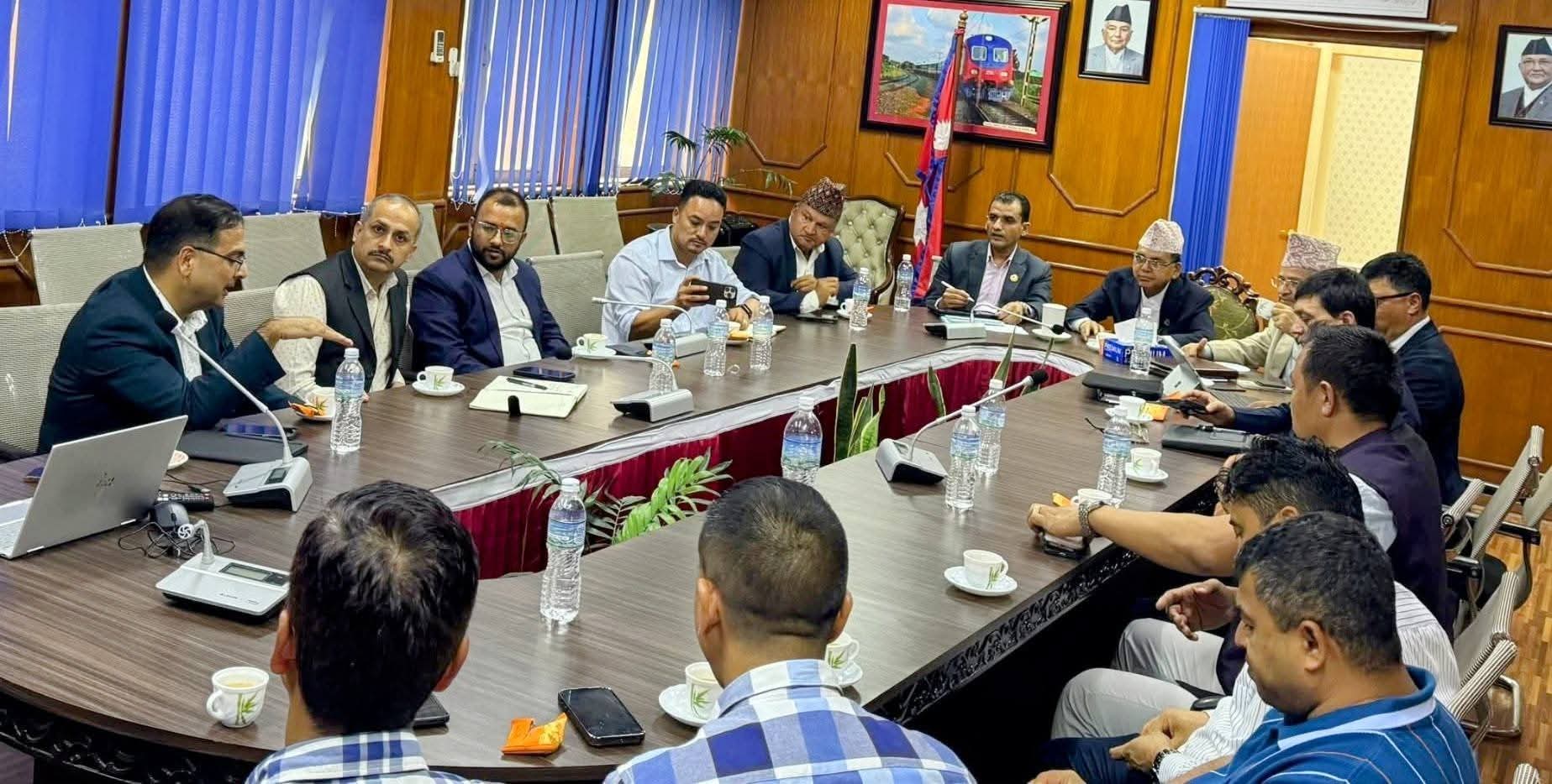 मन्त्री दाहालद्वारा कोदारी- इको पहिरो नियन्त्रण गर्ने प्रतिबद्धता